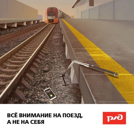 Ѩ   ,    !